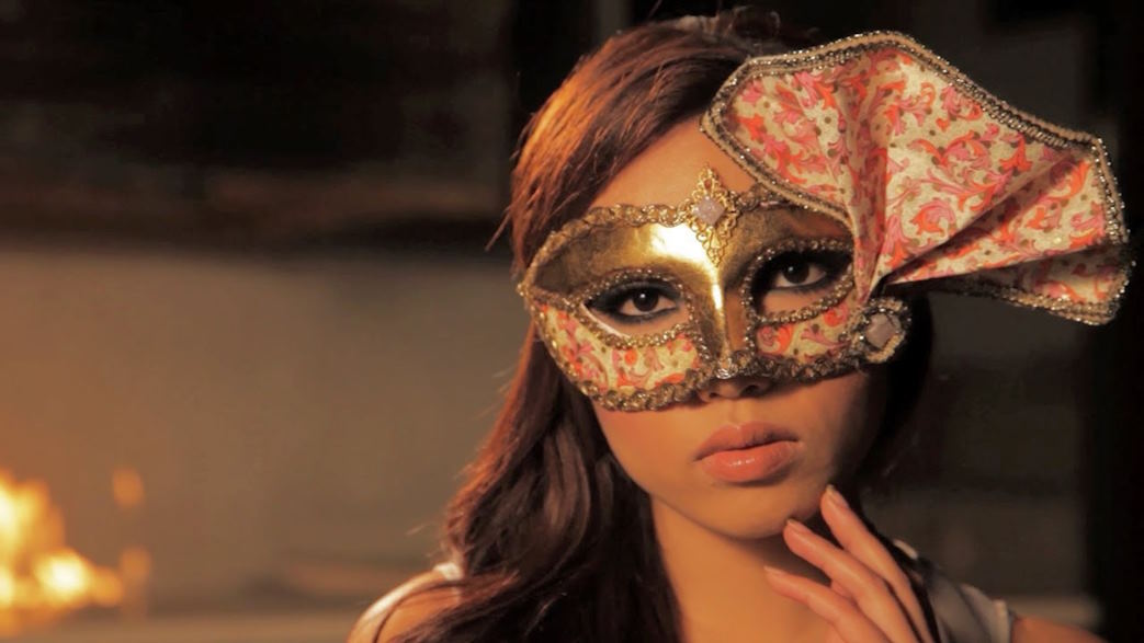 Masquerade look